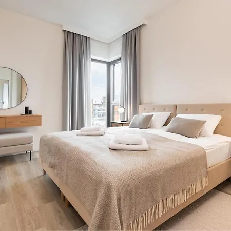 Flatbook - Yacht Harbor Premium Apartments Sol Marina